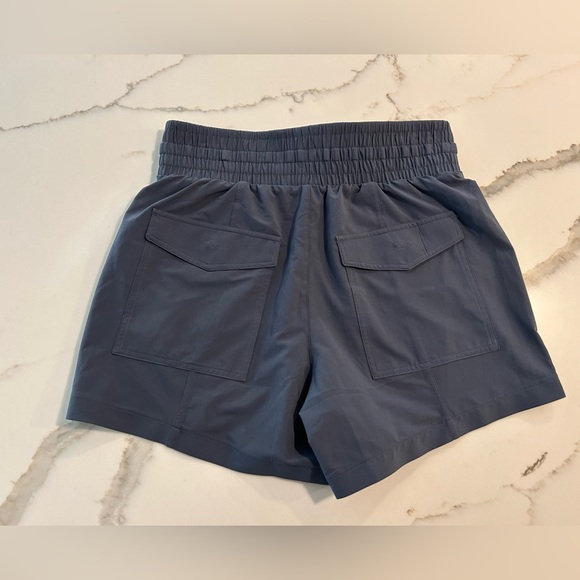 Spanx Out of Office Gray Shorts Size Women's M - Picture 4 of 7